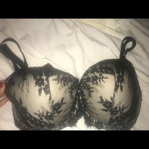 Women's Black lace Victoria's Secret bra